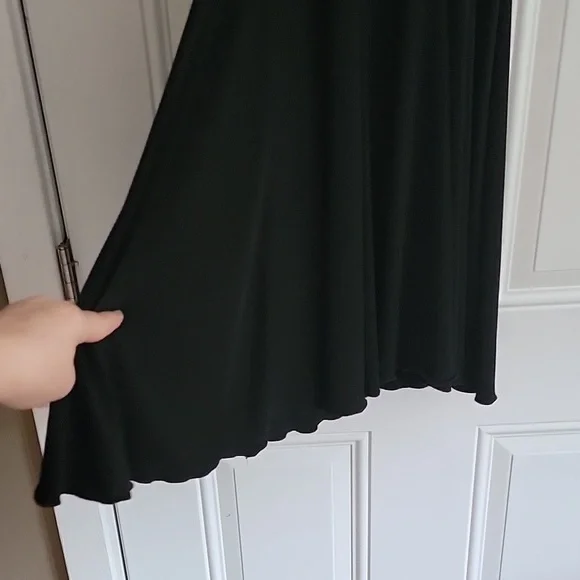 Little Black Dress - Picture 9 of 10